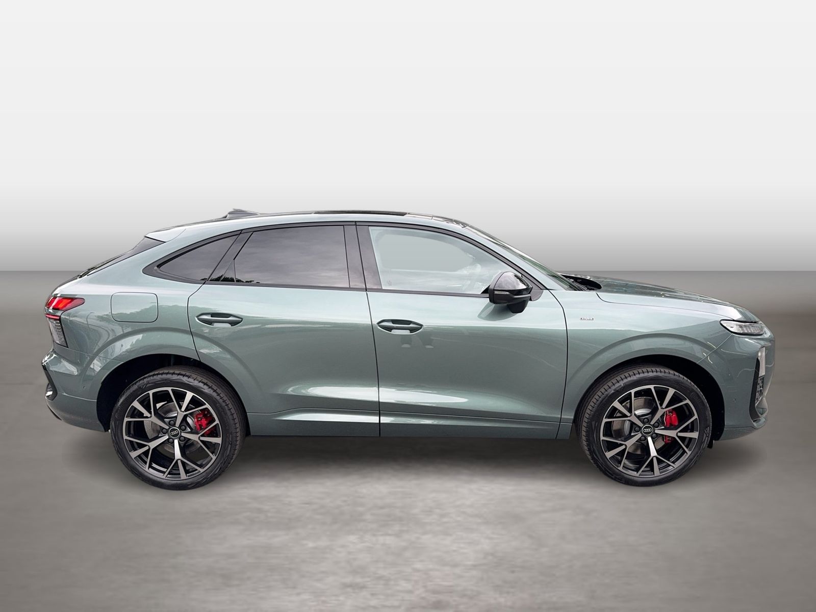 Fahrzeugabbildung Audi Q3 Sportback e-hybrid 200 kW S tronic Matrix AHK