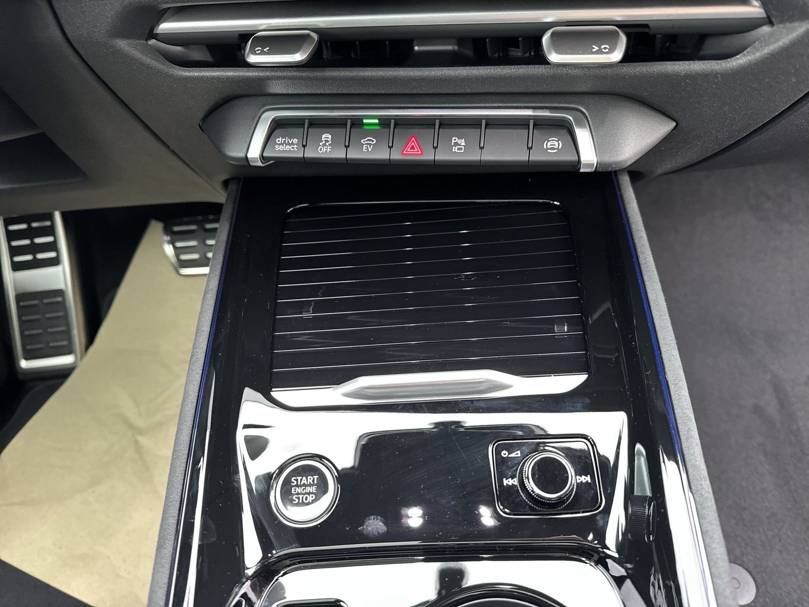Fahrzeugabbildung Audi Q3 Sportback e-hybrid 200 kW S tronic Matrix AHK
