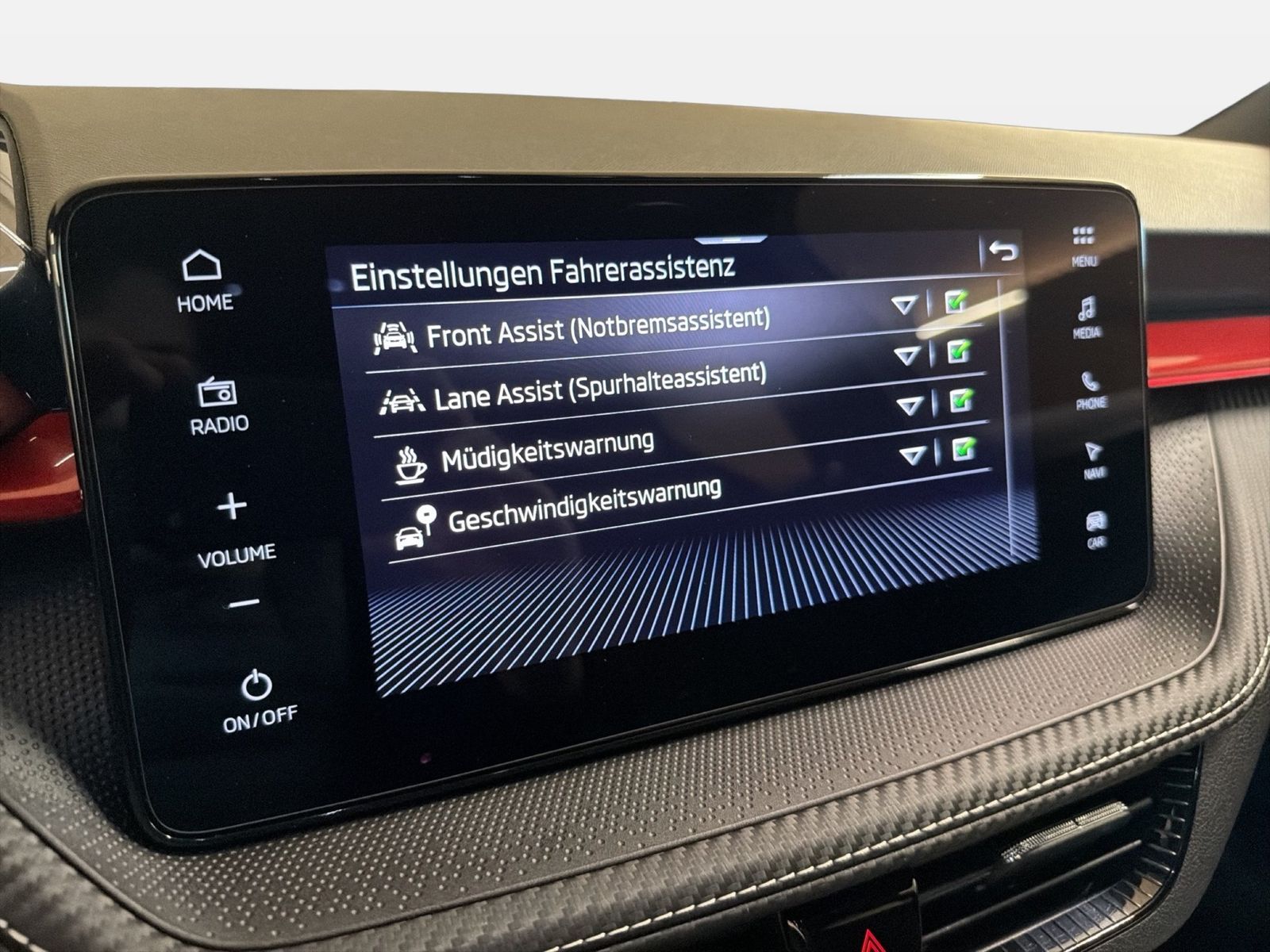 Fahrzeug autohaus mense Fahrzeugabbildung SKODA Fabia Fabia Monte Carlo 1.5l TSI 110 kW 7-Gang-D - mit KI generiert/bearbeitet