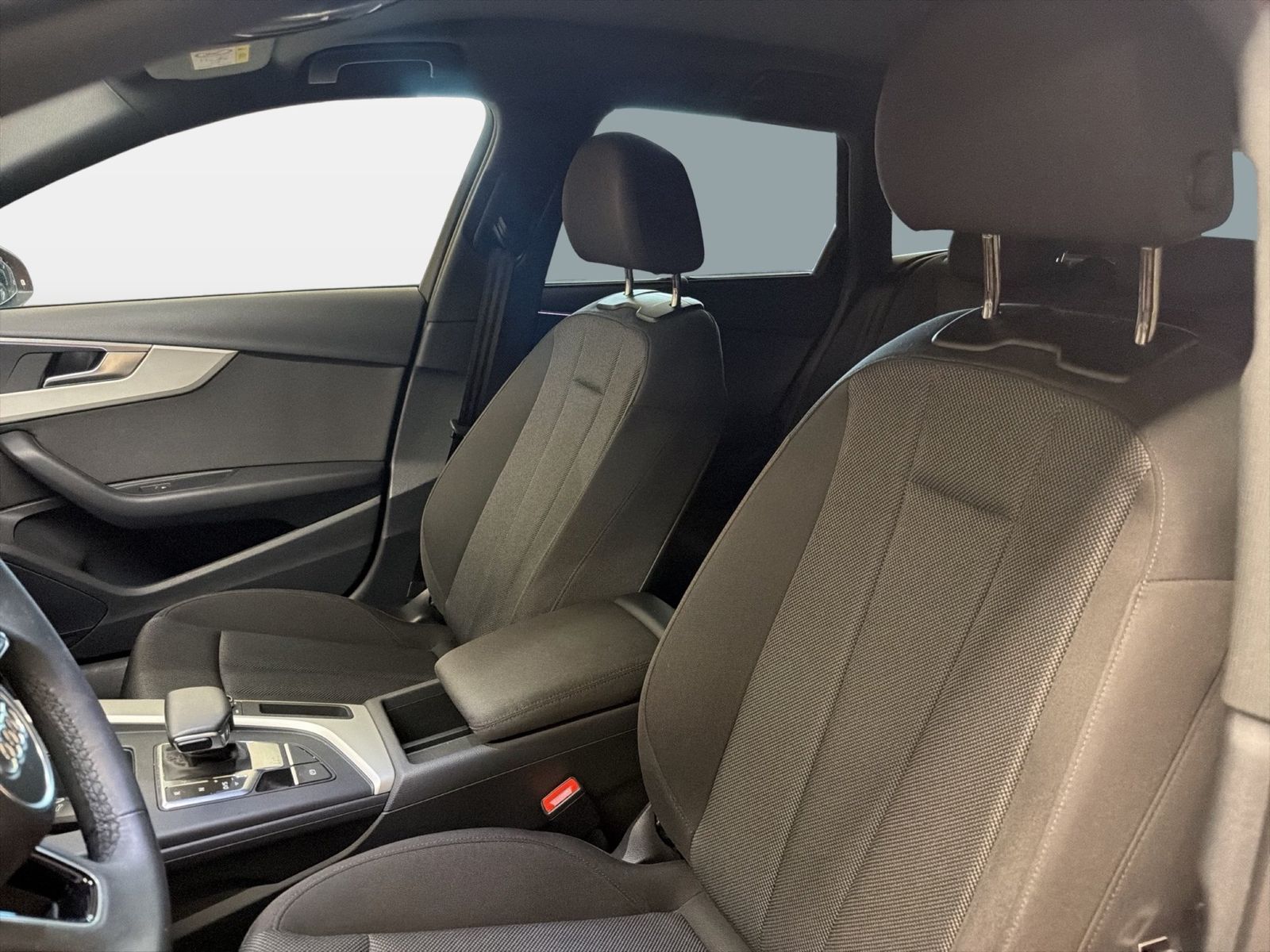 Fahrzeug autohaus mense Fahrzeugabbildung Audi A4 Avant 40 2.0 TDI S-Line AHK LED Navi DynLicht