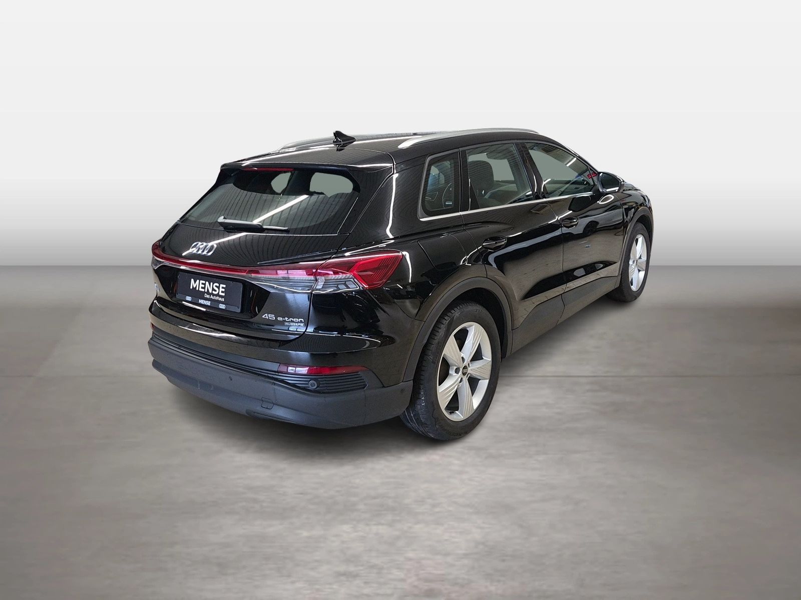 Fahrzeugabbildung Audi Q4 e-tron quattro 45 e-tron Matrix AHK Standhzg