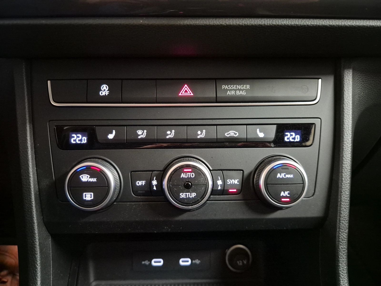 Fahrzeugabbildung SEAT Ateca 1.5 TSI ACT Style AHK LED Navi VirtualCP