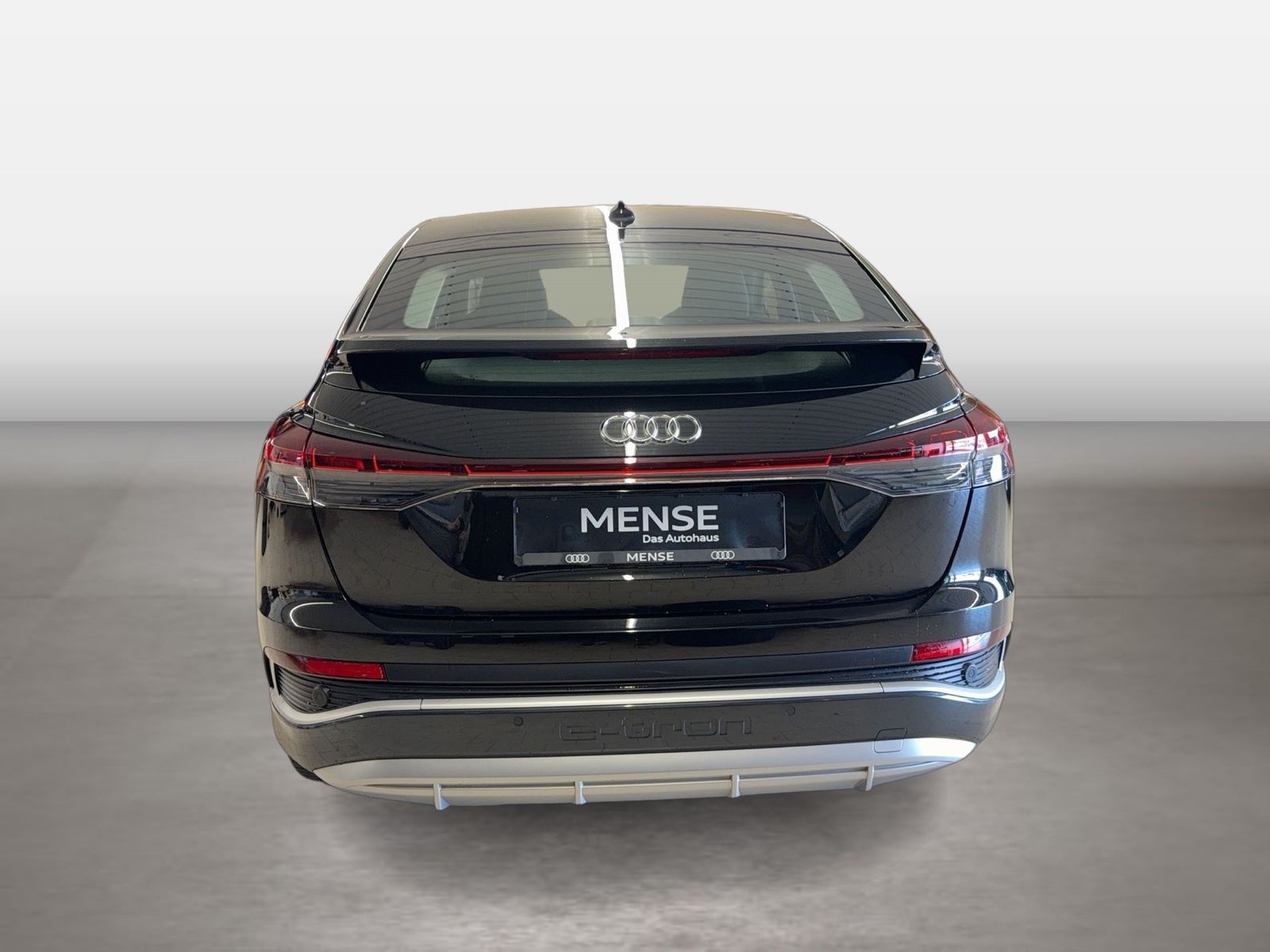 Fahrzeug autohaus mense Fahrzeugabbildung Audi Q4 Sportback e-tron 40 CarPlay HUD LED LM - mit KI generiert/bearbeitet