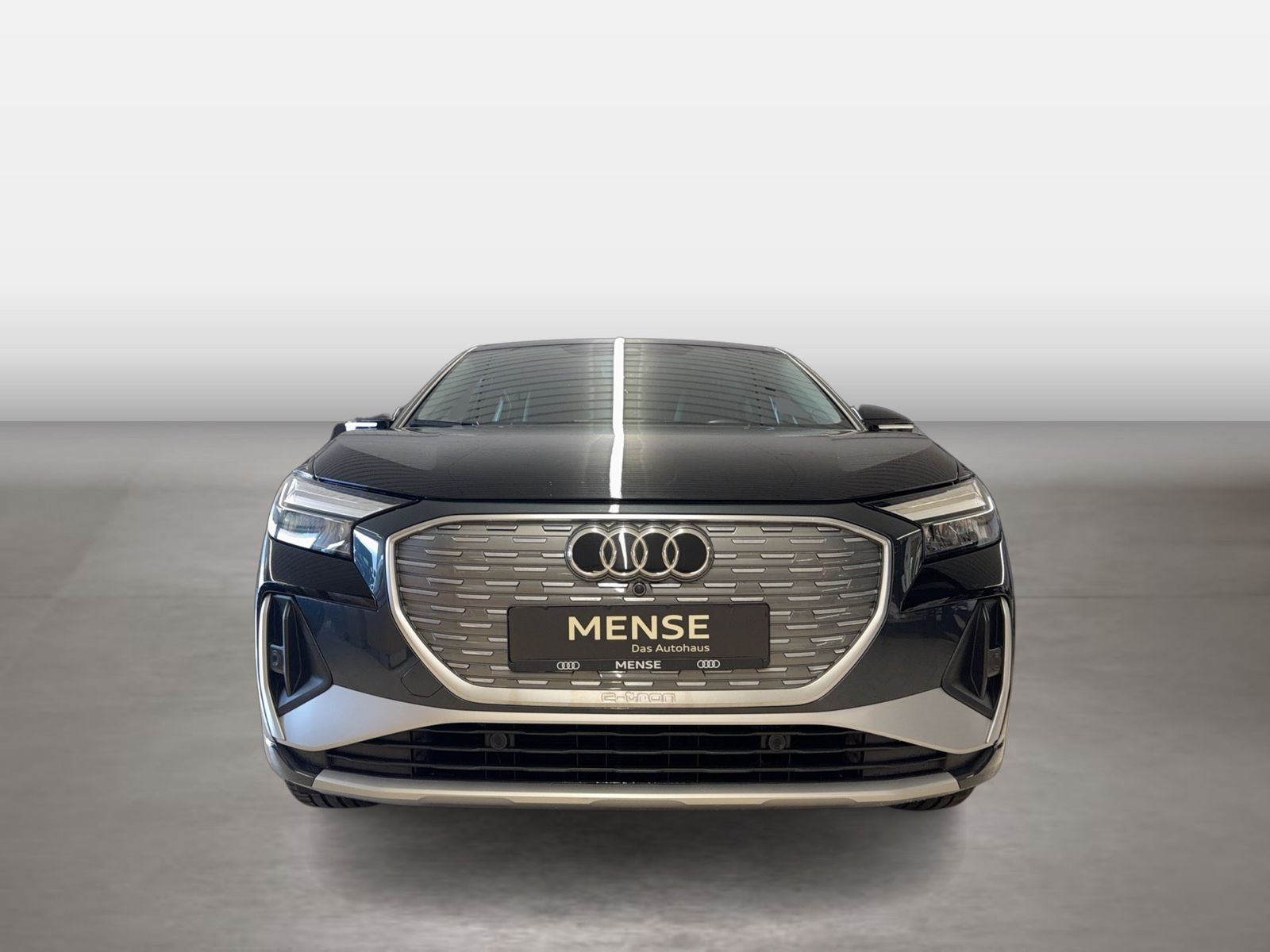 Fahrzeug autohaus mense Fahrzeugabbildung Audi Q4 Sportback e-tron 40 CarPlay HUD LED LM - mit KI generiert/bearbeitet