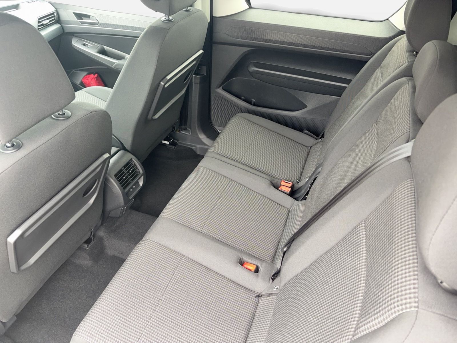 Fahrzeug autohaus mense Fahrzeugabbildung Volkswagen NFZ Caddy California Maxi 5-Sitzer Motor: 2.0 l