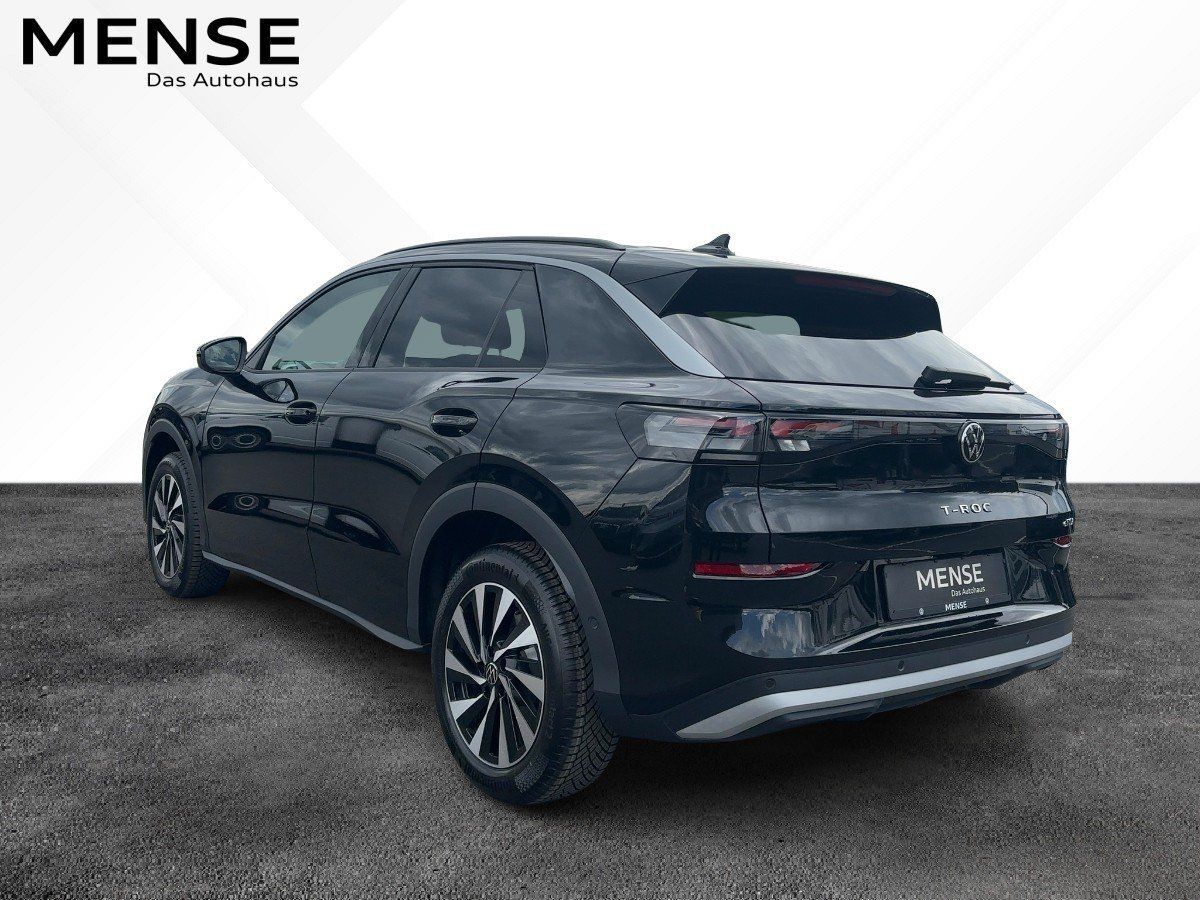Fahrzeugabbildung Volkswagen T-Roc 1.5 eTSI Life Nav SHZG Ganzjahresreifen AC
