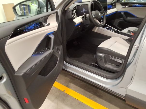Fahrzeugabbildung Volkswagen Tiguan 2.0 TDI DSG Elegance CarPlay AHK HUD ACC