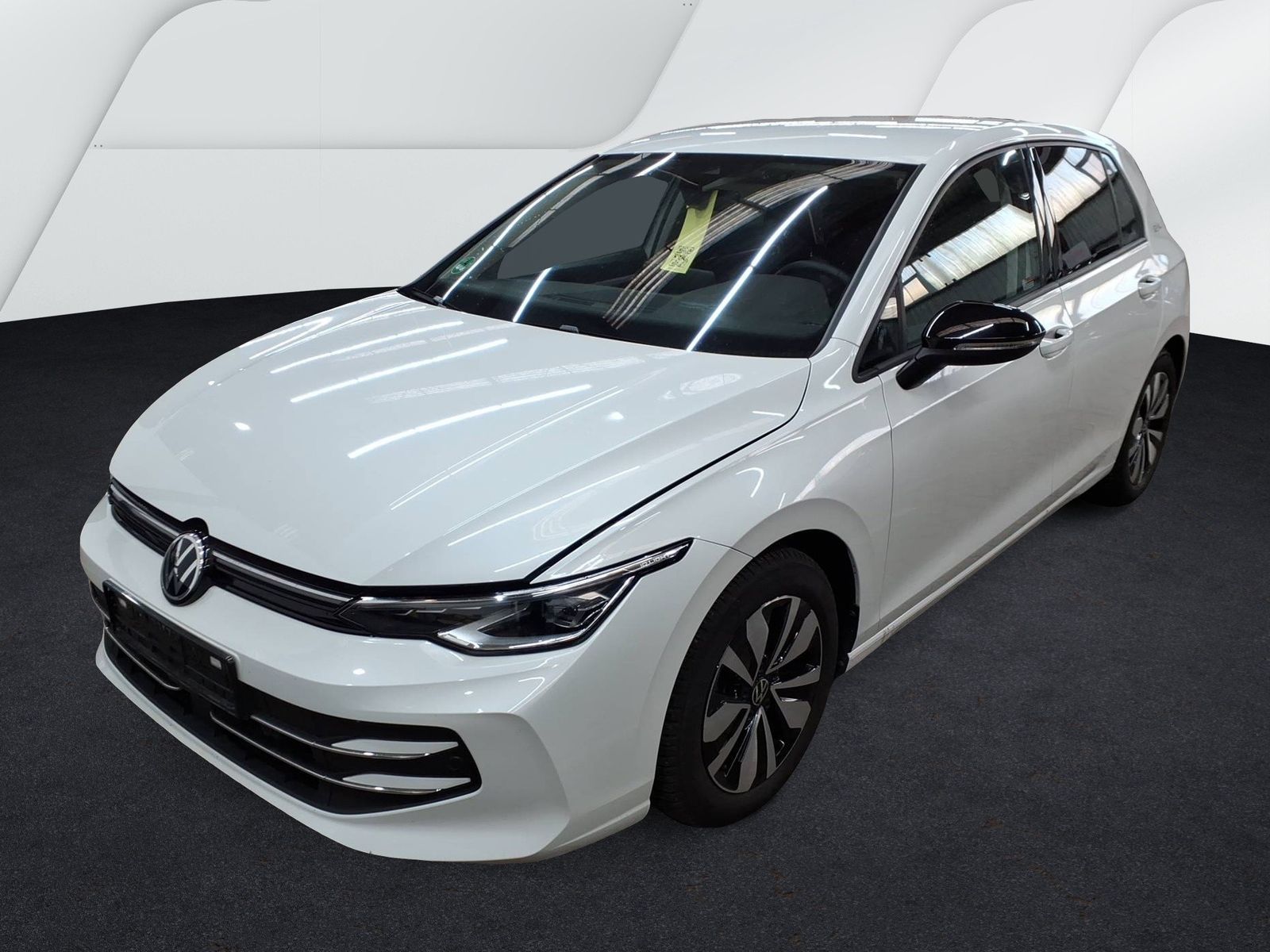 Fahrzeugabbildung Volkswagen Golf VIII 1.5 eTSI DSG Life Goal IQ.Light Matrix