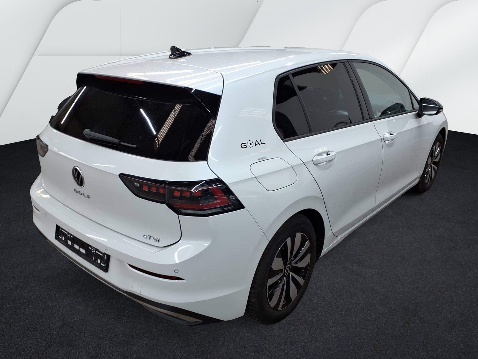 Fahrzeugabbildung Volkswagen Golf VIII 1.5 eTSI DSG Life Goal IQ.Light Matrix
