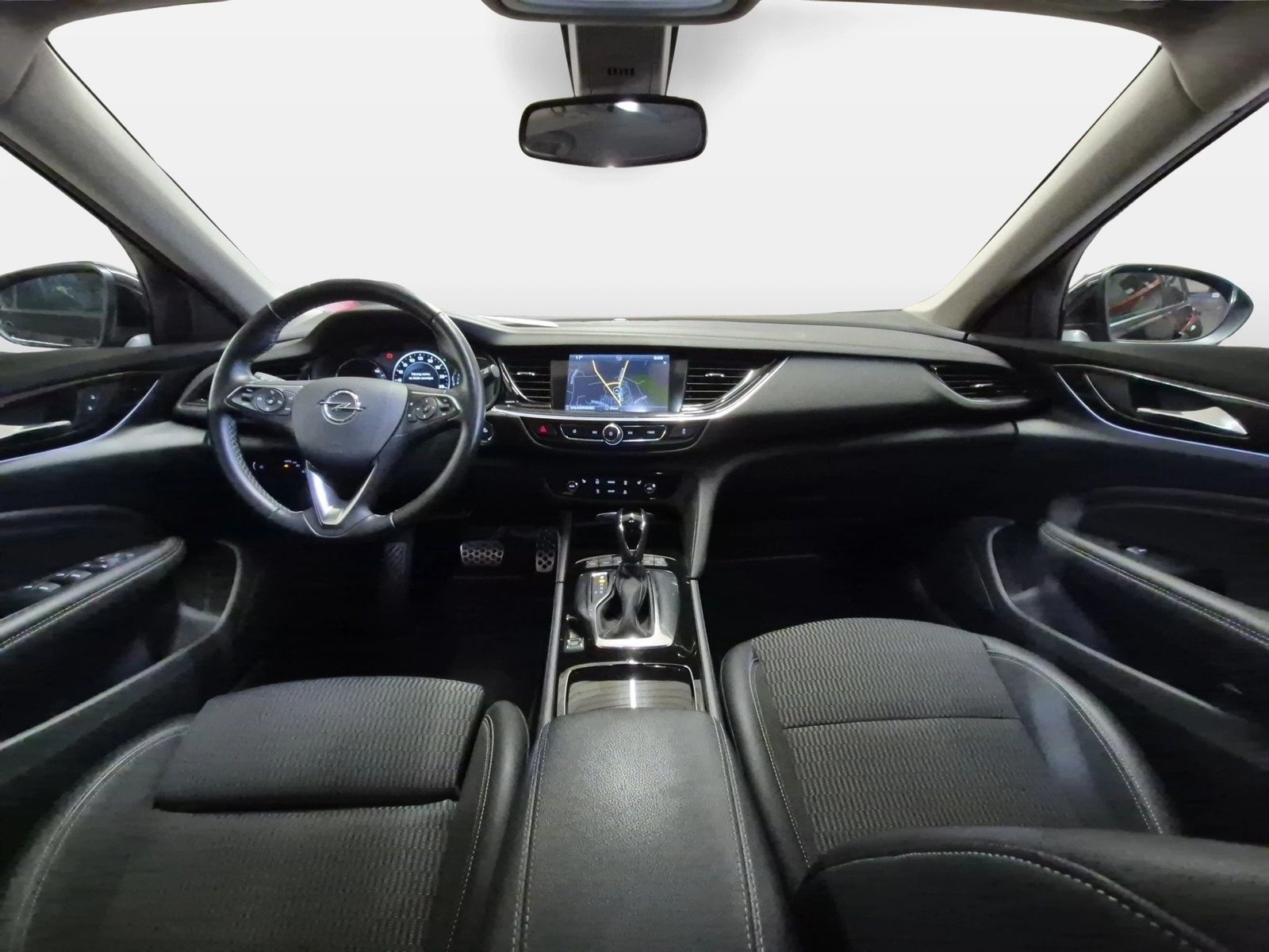 Fahrzeug autohaus mense Fahrzeugabbildung Opel Insignia B Sports Tourer Dynamic 2.0 Turbo (260 - mit KI generiert/bearbeitet