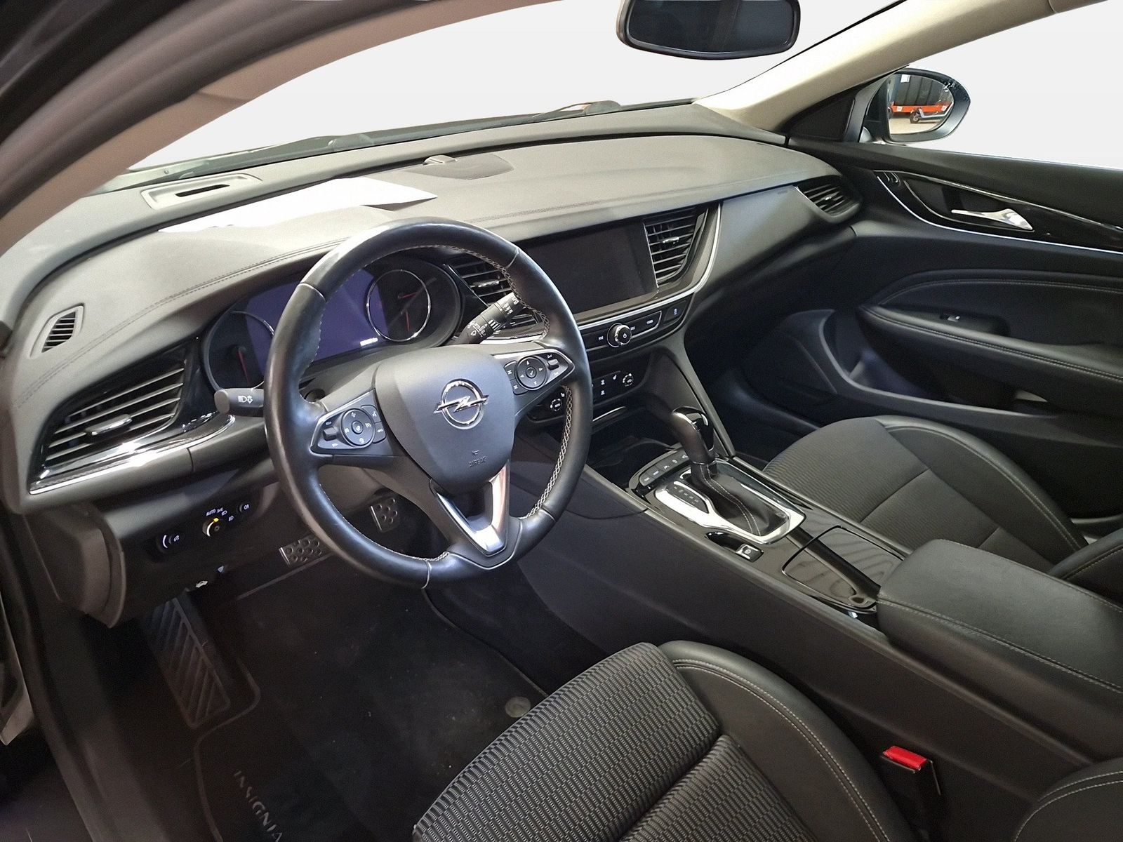 Fahrzeug autohaus mense Fahrzeugabbildung Opel Insignia B Sports Tourer Dynamic 2.0 Turbo (260 - mit KI generiert/bearbeitet