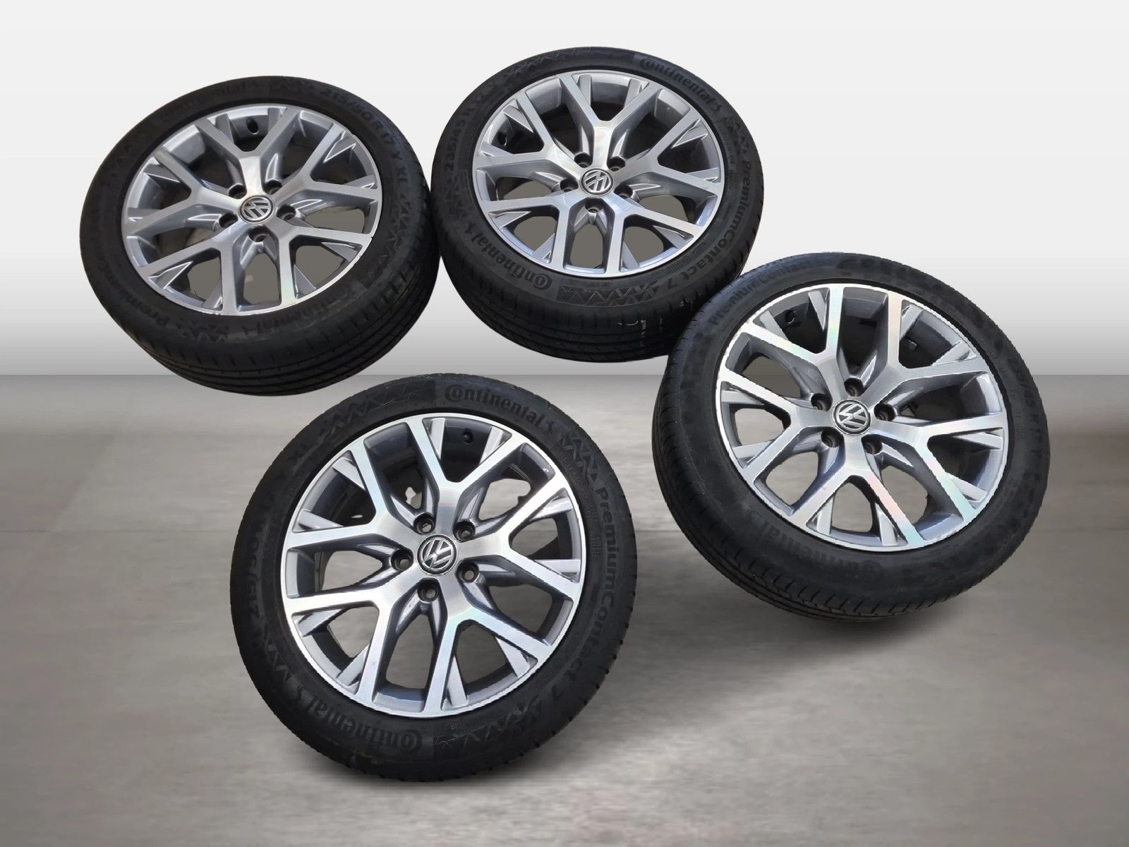 Fahrzeugabbildung Volkswagen Touran Cross 2.0 TDI Touran Cross AHK Alcant. LM