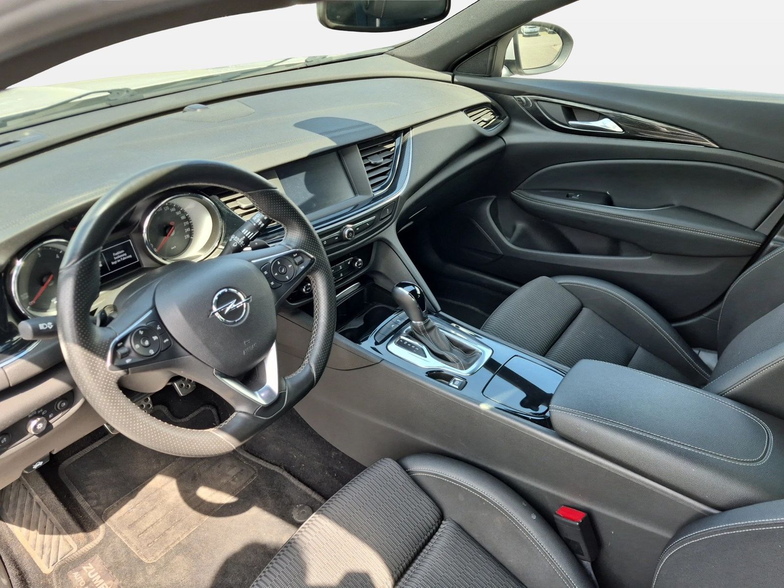 Fahrzeug autohaus mense Fahrzeugabbildung Opel Insignia B Sports Tourer 2.0 CDTI 4x4 Innovation