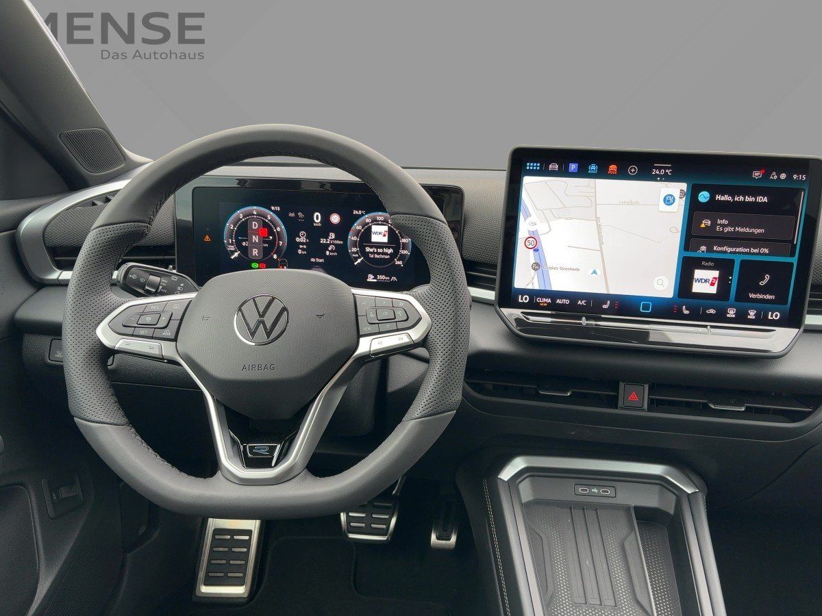 Fahrzeugabbildung Volkswagen T-Roc R-Line 1.5 l eTSI OPF DSG IQ.Light Matrix