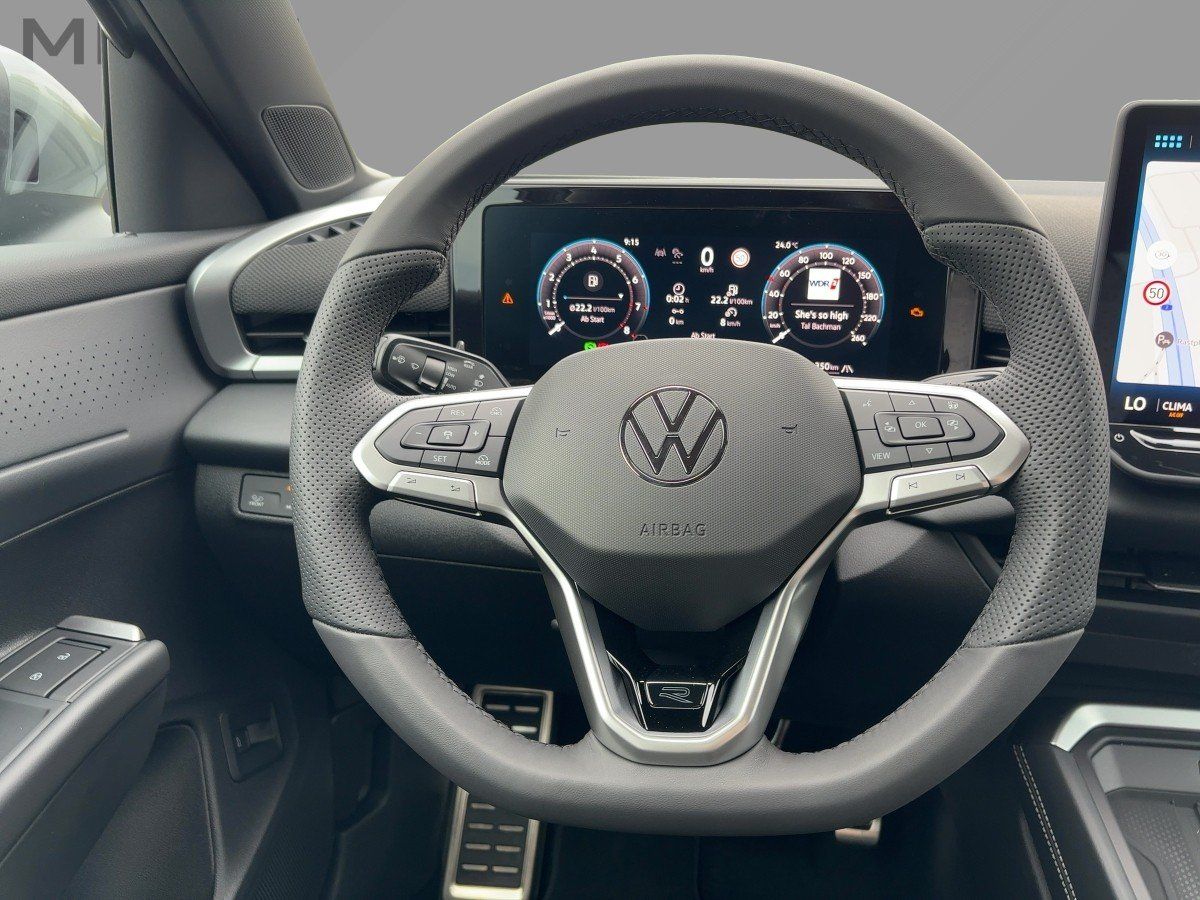 Fahrzeugabbildung Volkswagen T-Roc R-Line 1.5 l eTSI OPF DSG IQ.Light Matrix