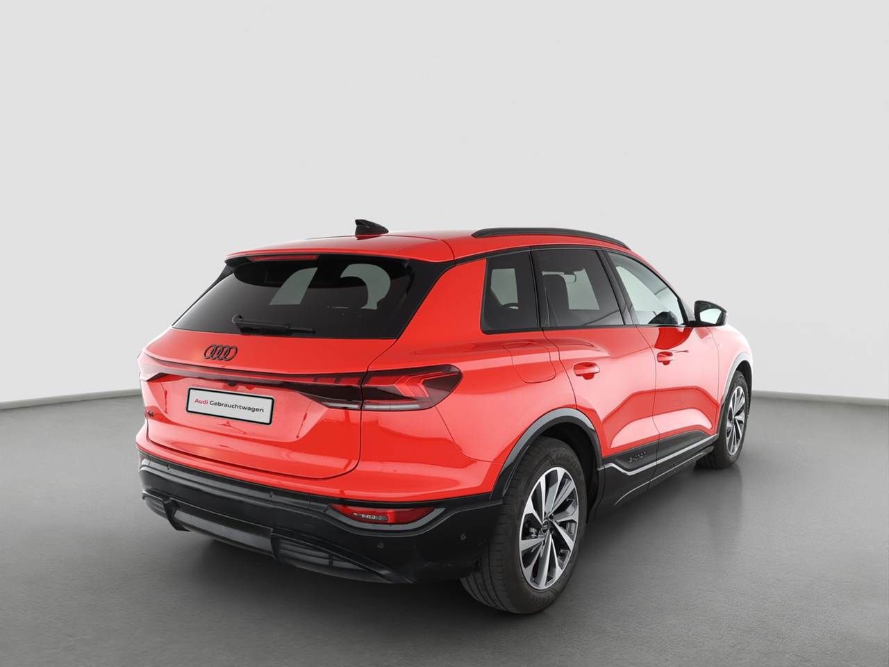 Fahrzeug autohaus mense Fahrzeugabbildung Audi Q6 e-tron performance S-Line AHK Standhzg 4xSHZG