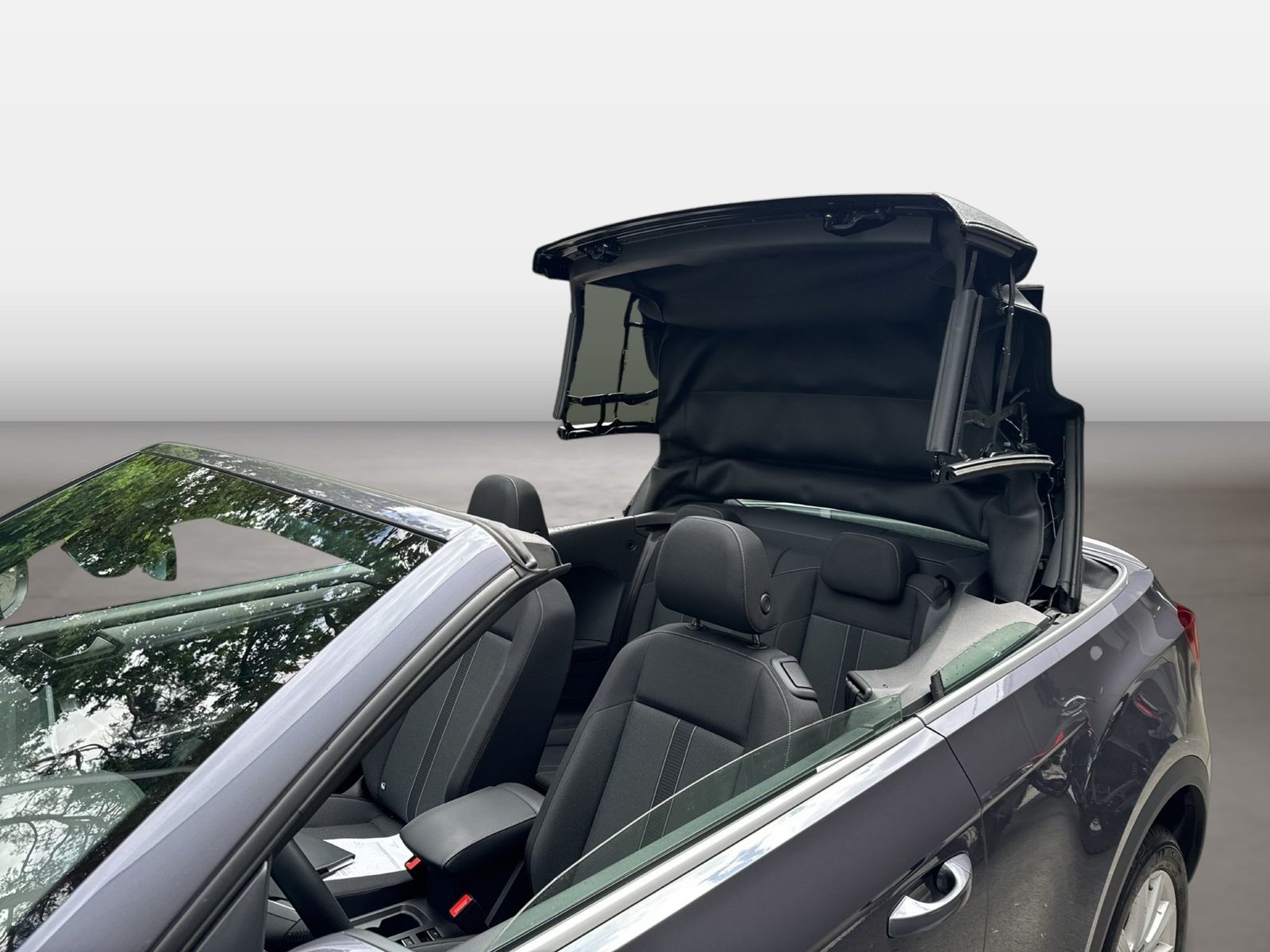 Fahrzeugabbildung Volkswagen T-Roc Cabriolet 1.5 TSI Style IQ.Light Matrix LM