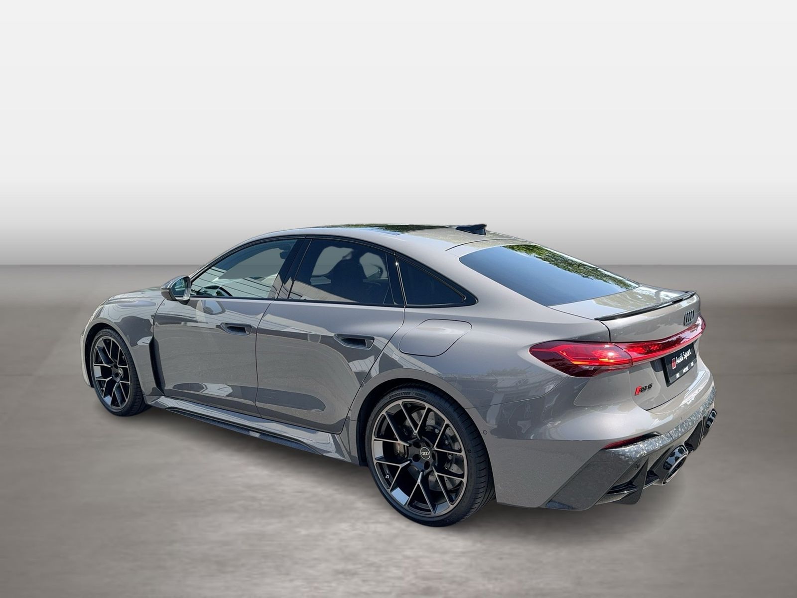 Fahrzeugabbildung Audi RS 5 Limousine 470 kW tiptronic Sport Paket|Kera - mit KI generiert/bearbeitet