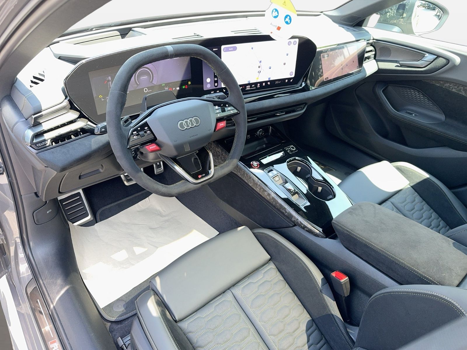 Fahrzeugabbildung Audi RS 5 Limousine 470 kW tiptronic Sport Paket|Kera - mit KI generiert/bearbeitet