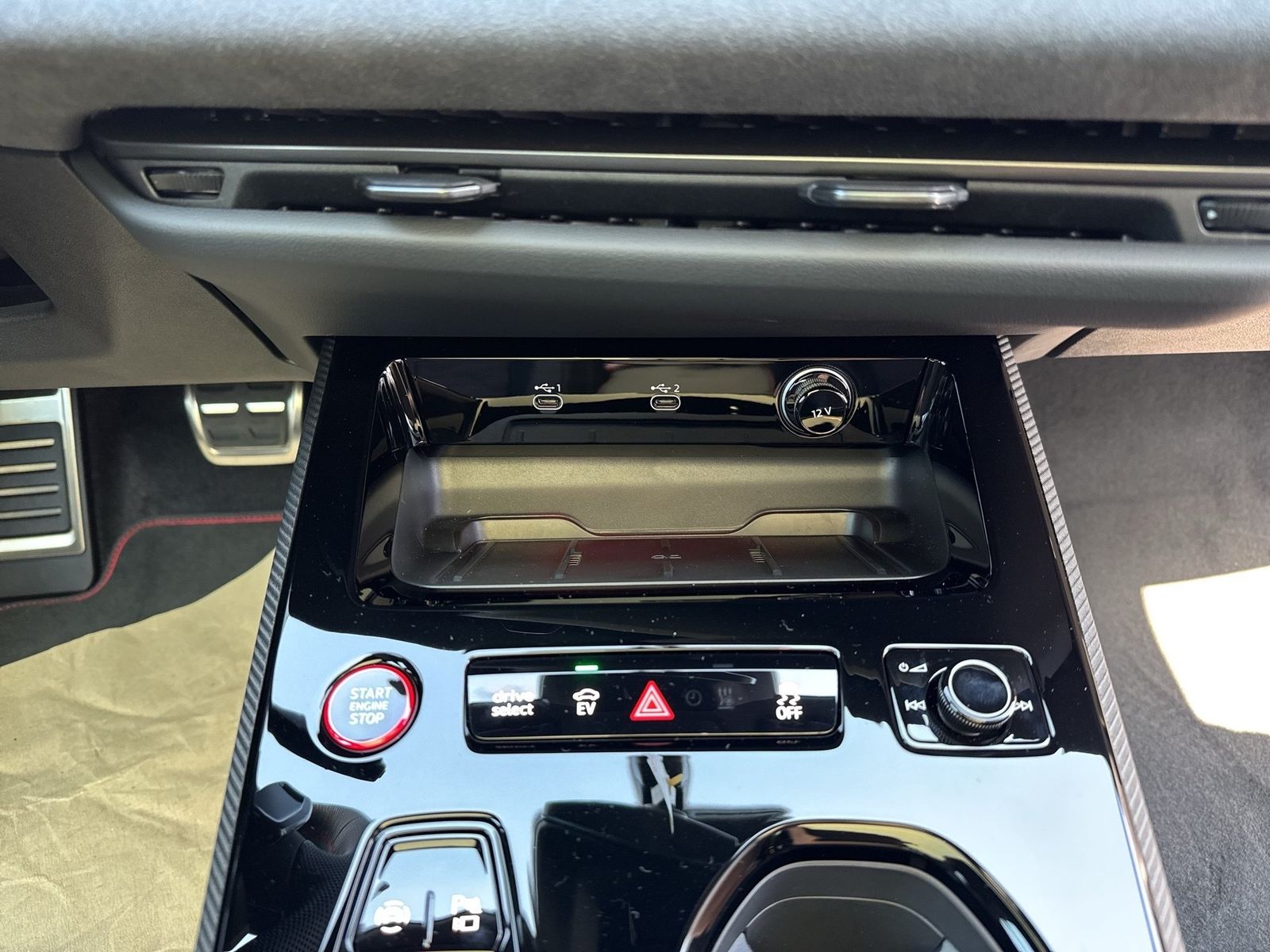 Fahrzeugabbildung Audi RS 5 Avant TFSIe quattro Sport Paket|Keramik