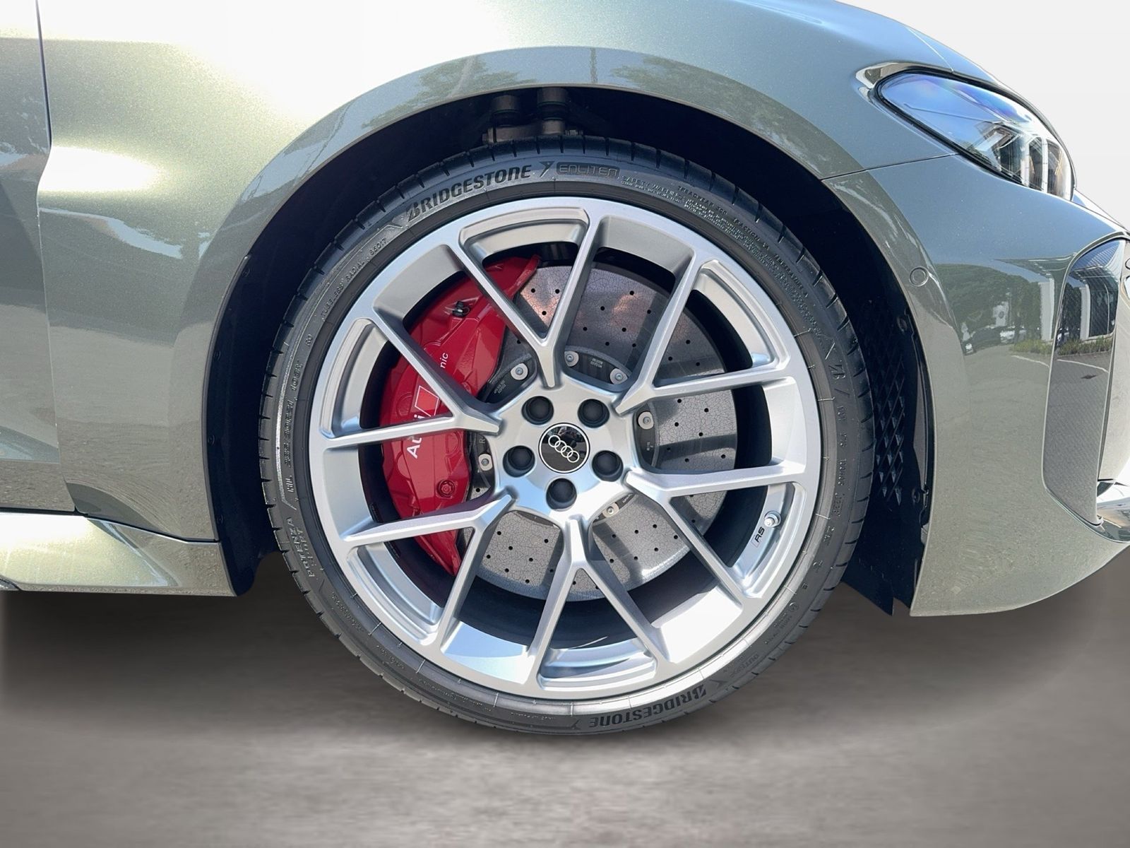 Fahrzeugabbildung Audi RS 5 Avant TFSIe quattro Sport Paket|Keramik