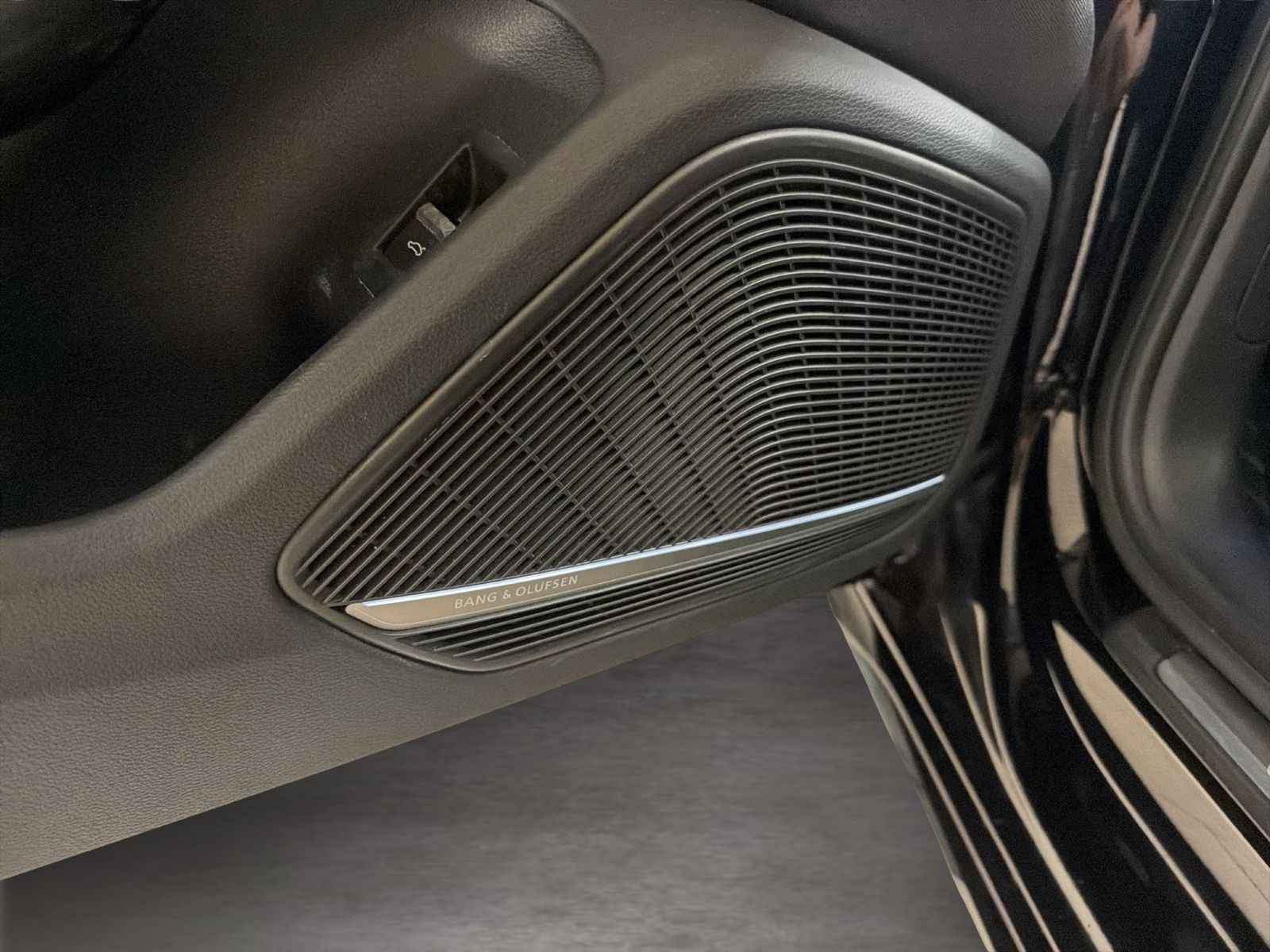 Fahrzeug autohaus mense Fahrzeugabbildung Audi A4 Avant 35 TDI S tronic Advanced Matrix - mit KI generiert/bearbeitet