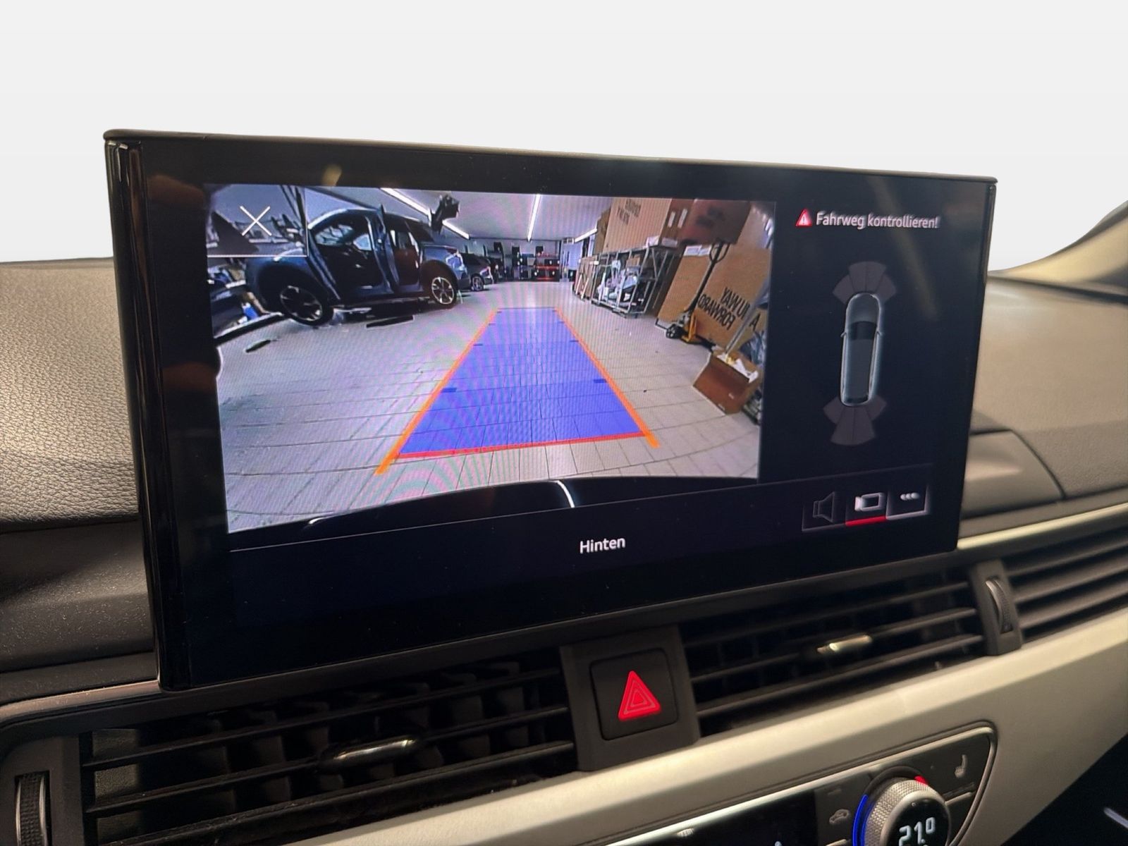 Fahrzeug autohaus mense Fahrzeugabbildung Audi A4 Avant 35 TDI S tronic Advanced Matrix - mit KI generiert/bearbeitet