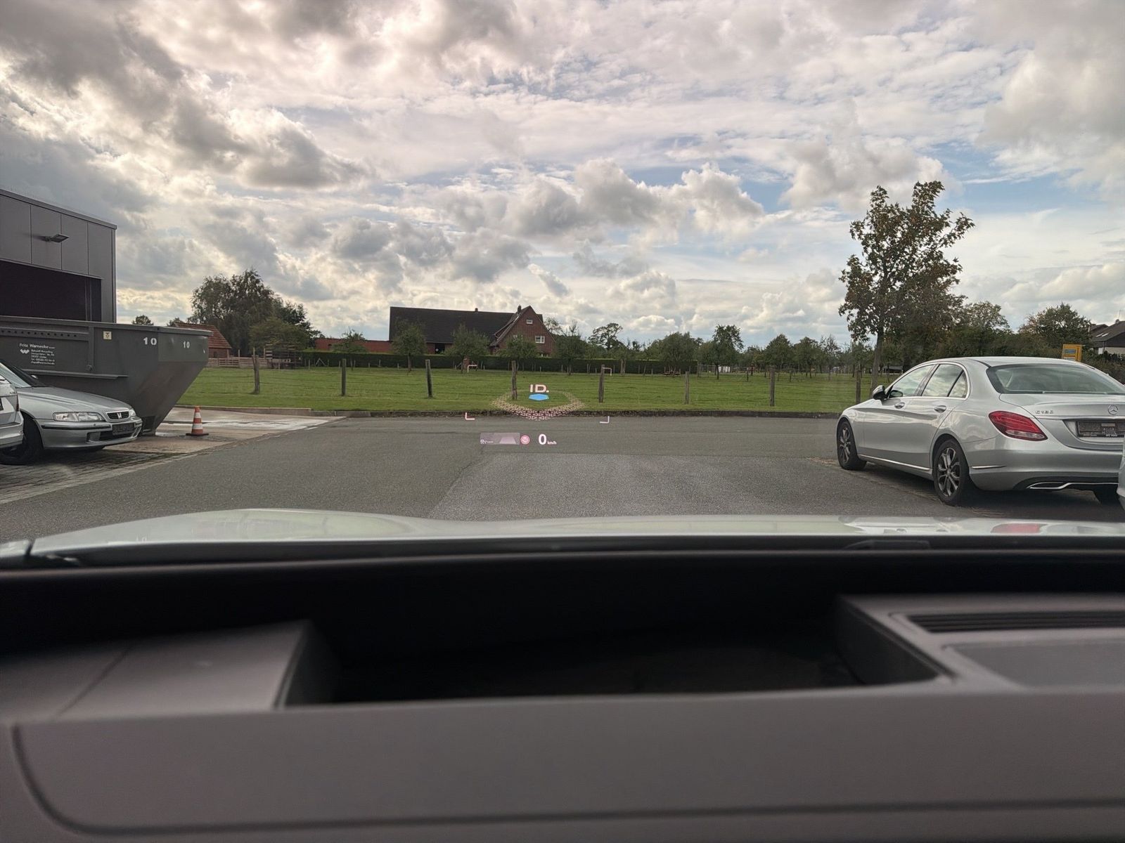Fahrzeug autohaus mense Fahrzeugabbildung Volkswagen ID.4 GTX 4 Motion Matrix - mit KI generiert/bearbeitet