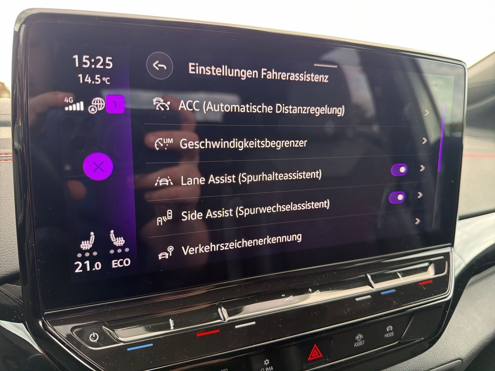 Fahrzeug autohaus mense Fahrzeugabbildung Volkswagen ID.4 GTX 4 Motion Matrix - mit KI generiert/bearbeitet