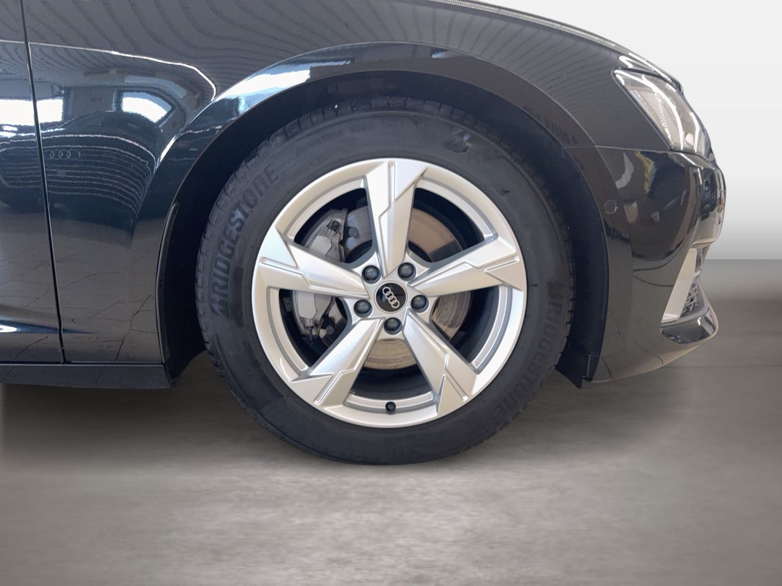 Fahrzeugabbildung Audi A6 Avant 45 TDI quattro S tronic Sport Matrix AH - mit KI generiert/bearbeitet