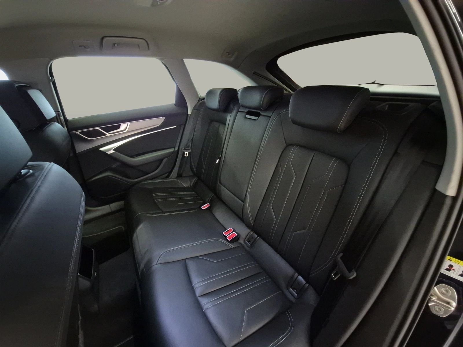 Fahrzeug autohaus mense Fahrzeugabbildung Audi A6 Avant 55 TFSI e quattro sport 2022 Matrix AHK