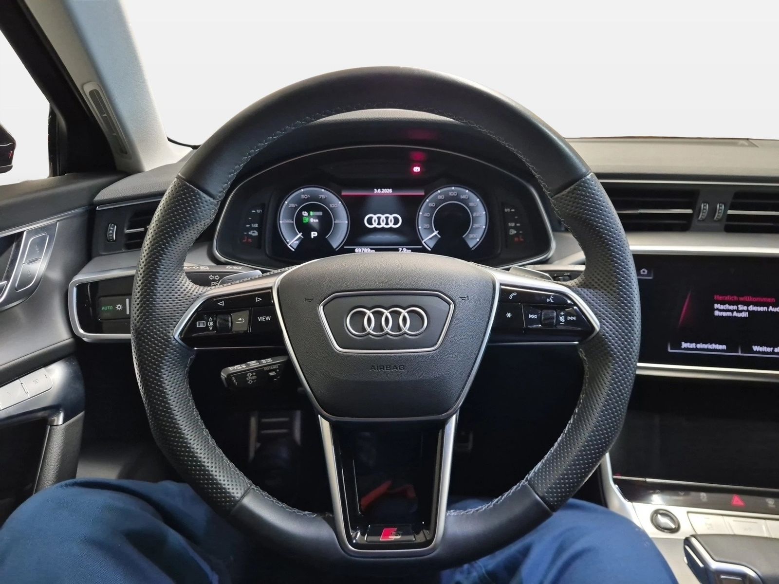Fahrzeug autohaus mense Fahrzeugabbildung Audi A6 Avant 55 TFSI e quattro sport 2022 Matrix AHK