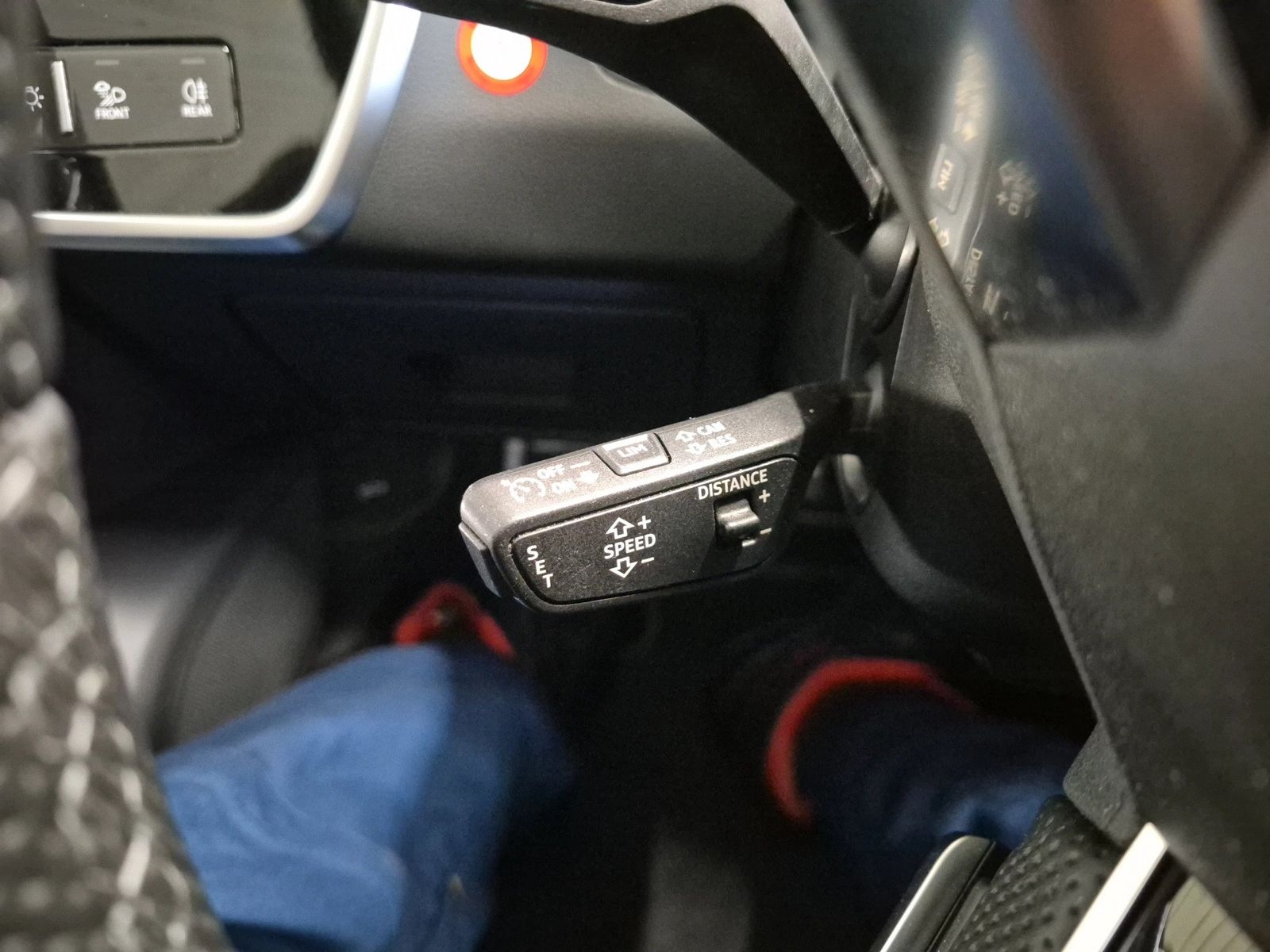 Fahrzeug autohaus mense Fahrzeugabbildung Audi A6 Avant 55 TFSI e quattro sport 2022 Matrix AHK