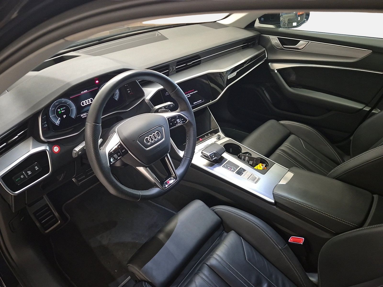 Fahrzeug autohaus mense Fahrzeugabbildung Audi A6 Avant 55 TFSI e quattro sport 2022 Matrix AHK
