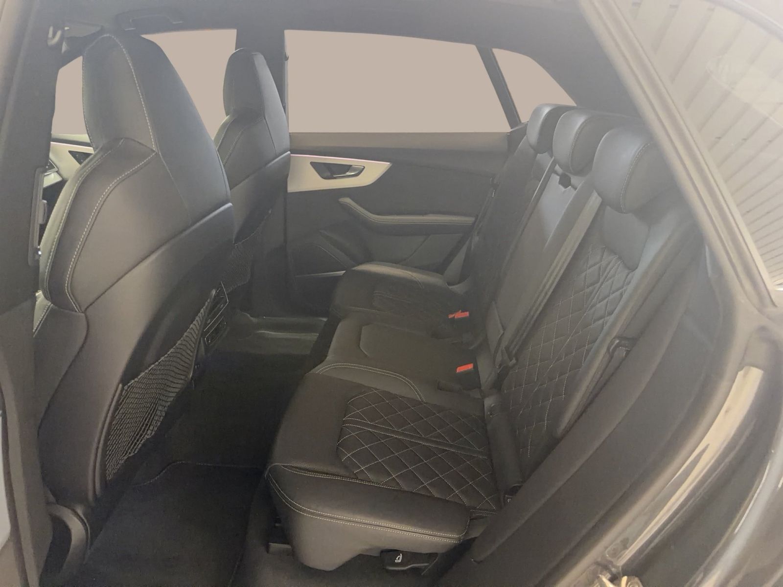 Fahrzeugabbildung Audi Q8 60 TFSI e quattro 2022 Matrix B&O HUD Luft LM