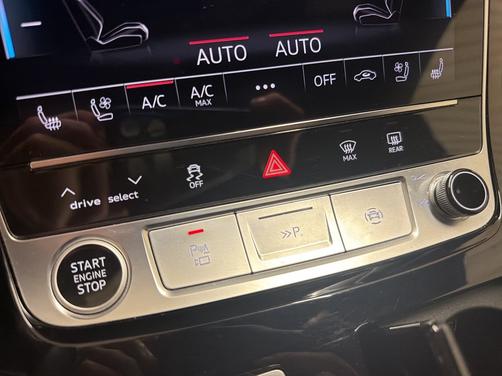 Fahrzeugabbildung Audi Q8 60 TFSI e quattro 2022 Matrix B&O HUD Luft LM