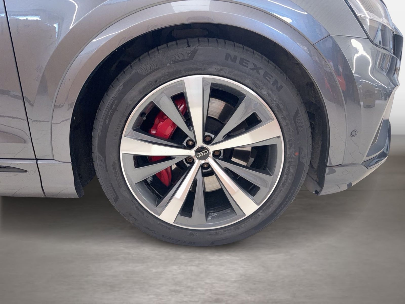 Fahrzeugabbildung Audi Q8 60 TFSI e quattro 2022 Matrix B&O HUD Luft LM