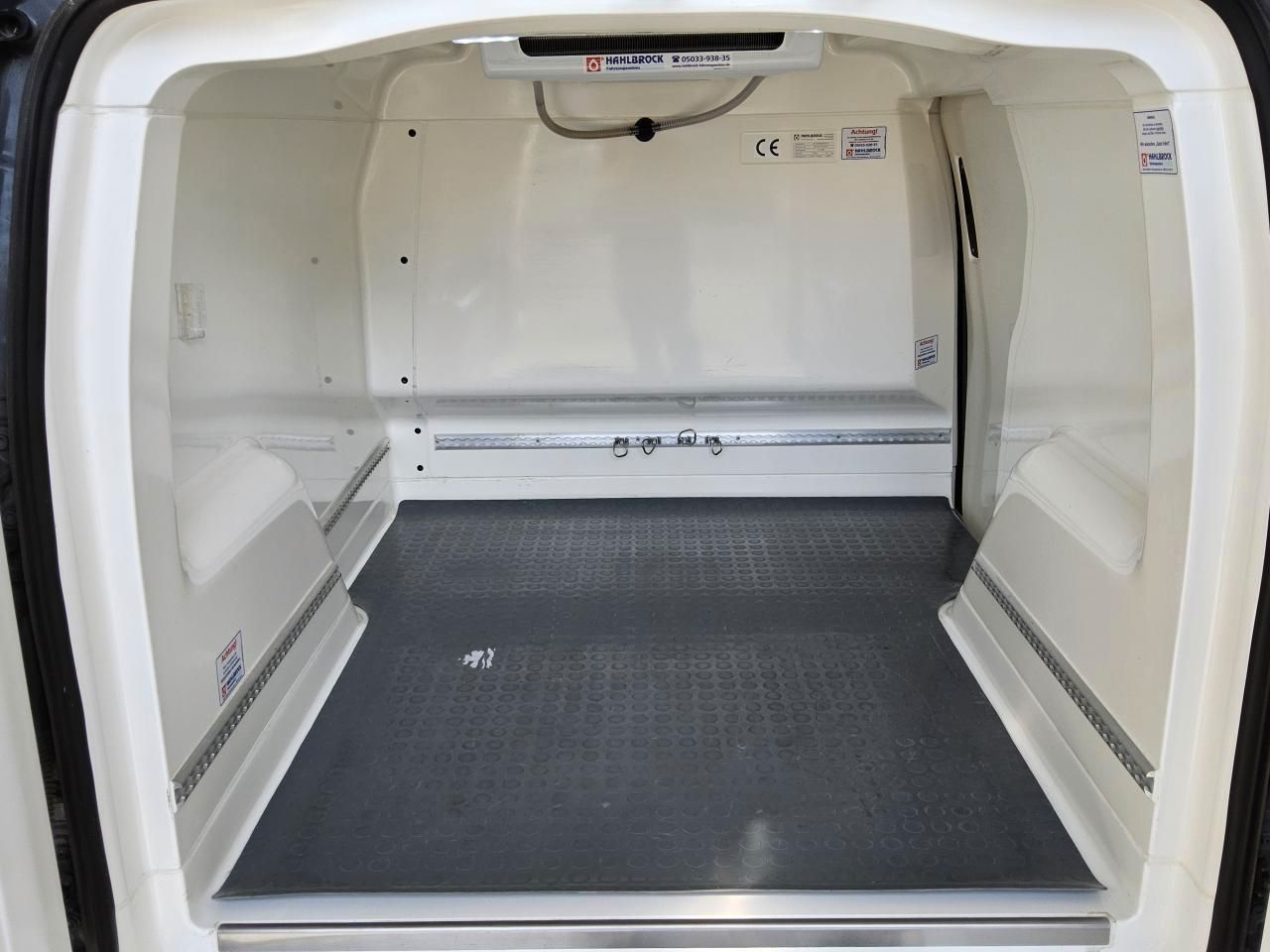 Fahrzeugabbildung Volkswagen Caddy Cargo Motor: 2.0 l TDI Kühlkasten EU6 SCR
