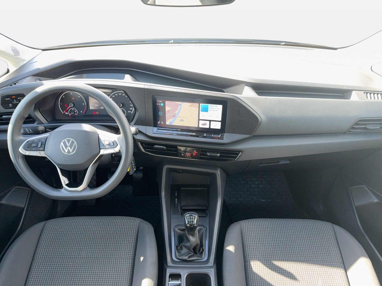 Fahrzeugabbildung Volkswagen Caddy Cargo Maxi 2.0 l TDI EU6 75 kW 6-Gang-Scha - mit KI generiert/bearbeitet