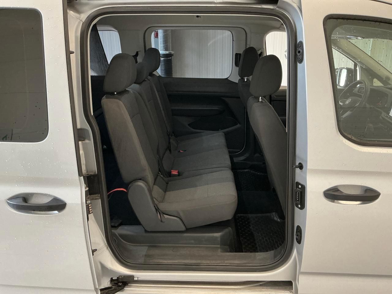 Fahrzeugabbildung Volkswagen Caddy Cargo Maxi Motor: 2.0 l TDI EU6 SCR 75 kW - mit KI generiert/bearbeitet