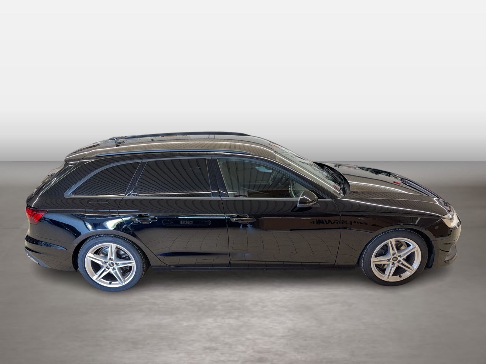 Fahrzeugabbildung Audi A4 Avant 35 TDI 2023 (Facelift) AHK LED Navi PDC