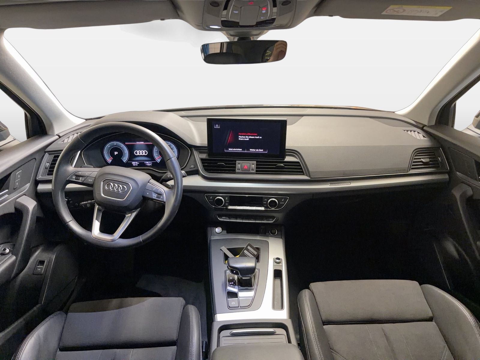 Fahrzeugabbildung Audi Q5 40 TDI quattro advanced 2024 (Facelift) AHK
