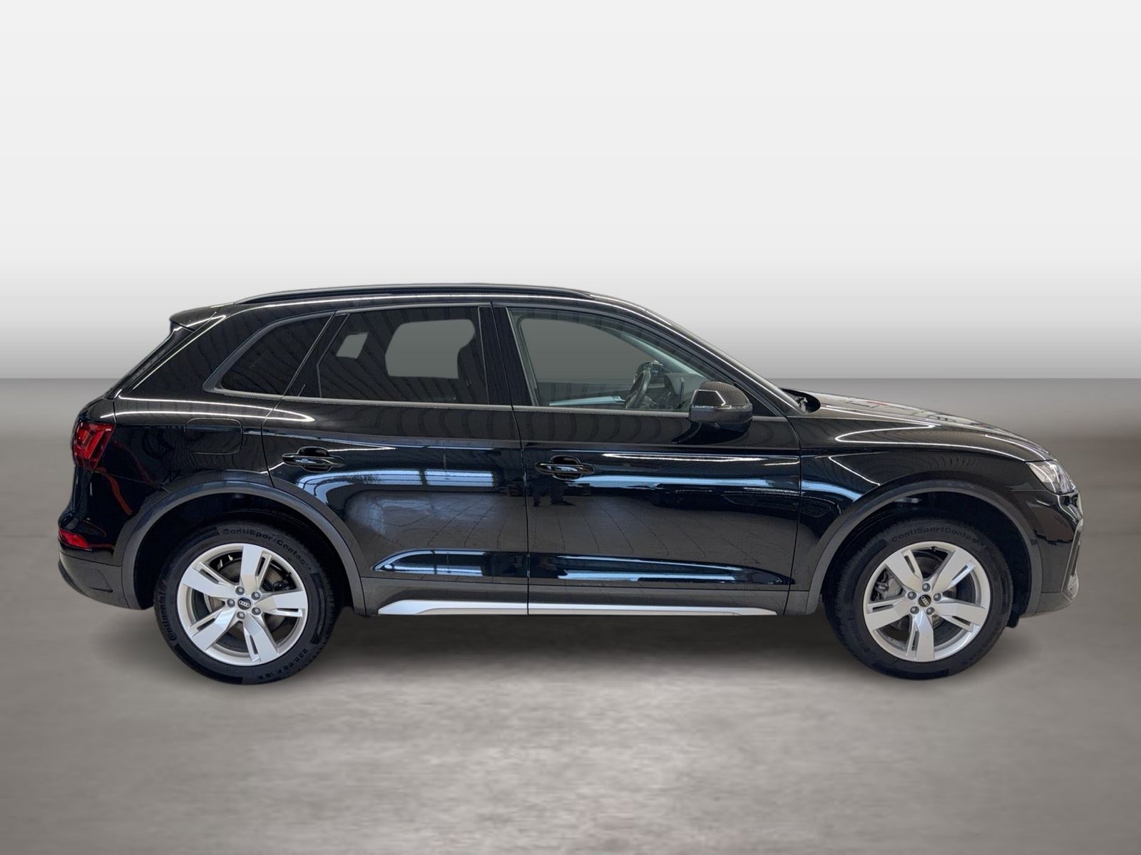 Fahrzeugabbildung Audi Q5 40 TDI quattro advanced 2024 (Facelift) AHK