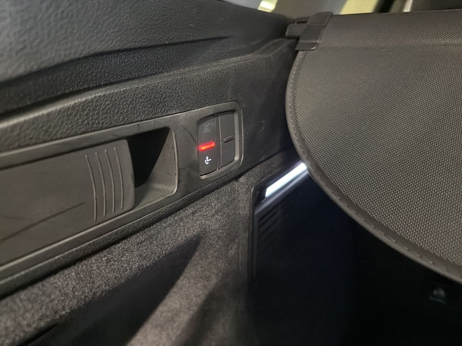 Fahrzeugabbildung Audi Q5 40 TDI quattro advanced 2024 (Facelift) AHK
