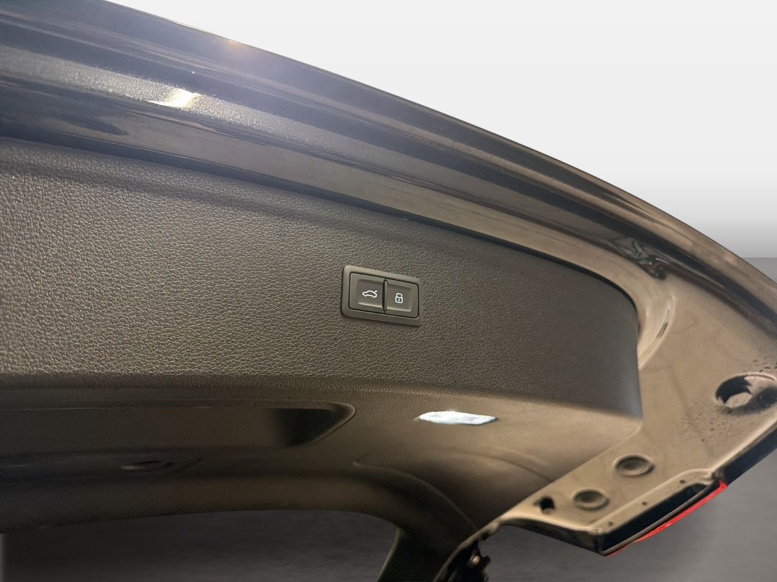 Fahrzeugabbildung Audi Q5 40 TDI quattro advanced 2024 (Facelift) AHK