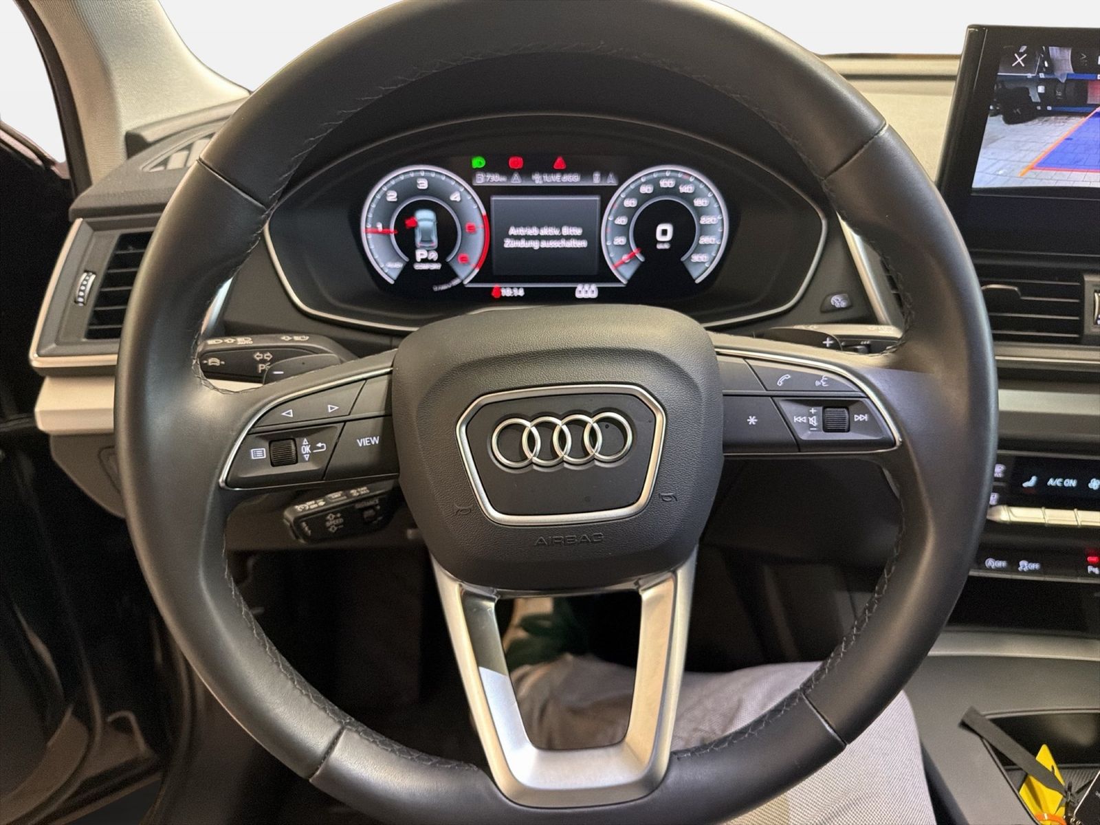 Fahrzeugabbildung Audi Q5 40 TDI quattro advanced 2024 (Facelift) AHK