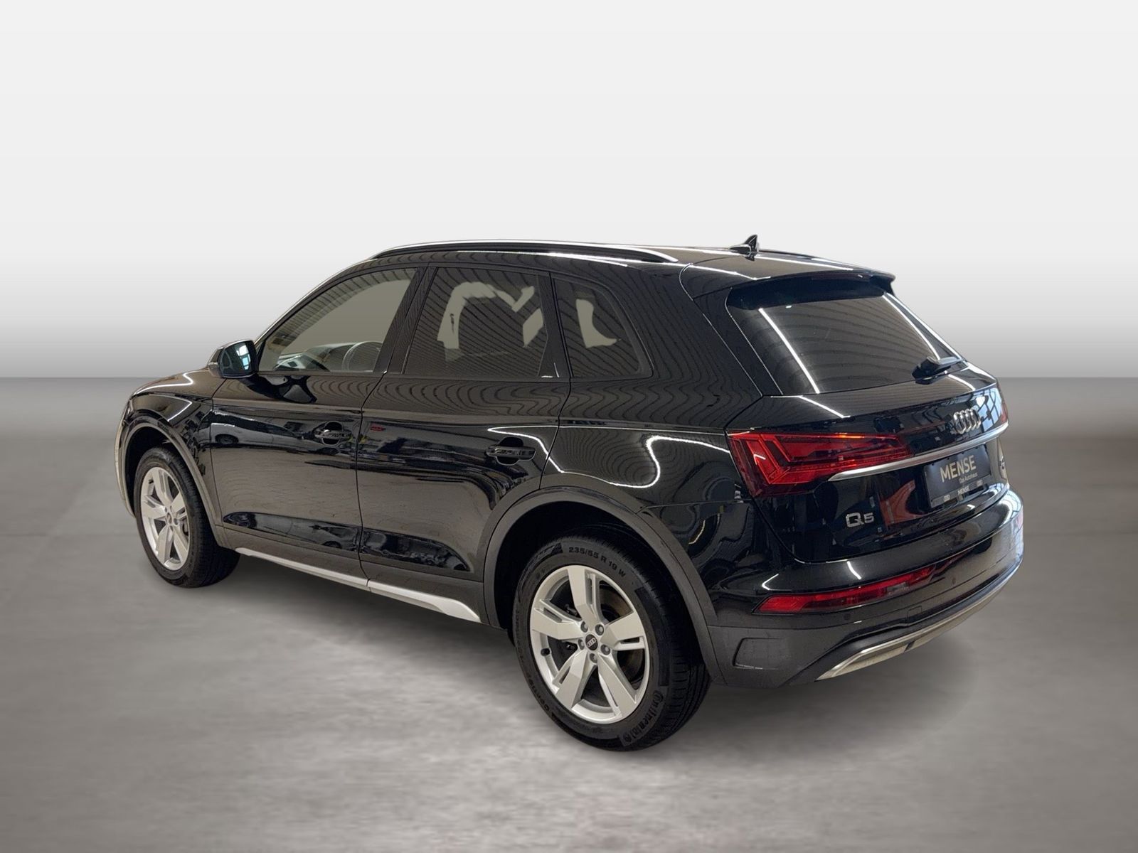 Fahrzeugabbildung Audi Q5 40 TDI quattro advanced 2024 (Facelift) AHK
