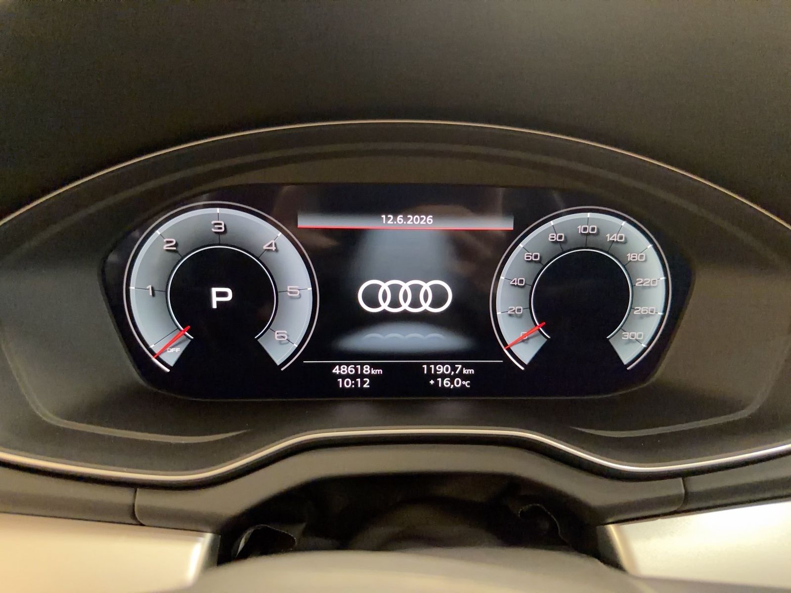 Fahrzeugabbildung Audi Q5 40 TDI quattro advanced 2024 (Facelift) AHK