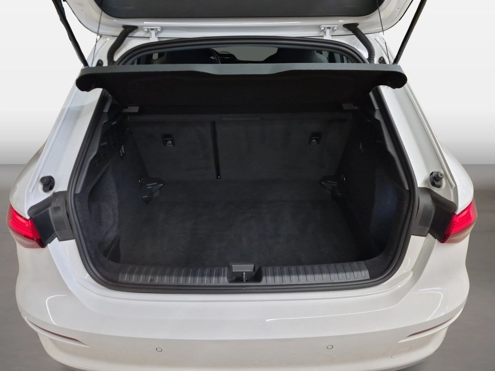 Fahrzeugabbildung Audi A3 Sportback 35 TFSI S tronic Advanced ACC Navi
