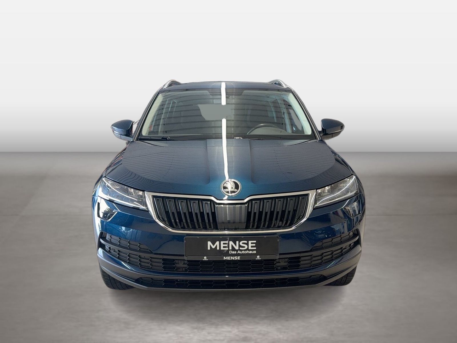Fahrzeug autohaus mense Fahrzeugabbildung SKODA Karoq Clever 2.0l TDI 110kW 7-Gang-DSG 4x4 AHK P - mit KI generiert/bearbeitet